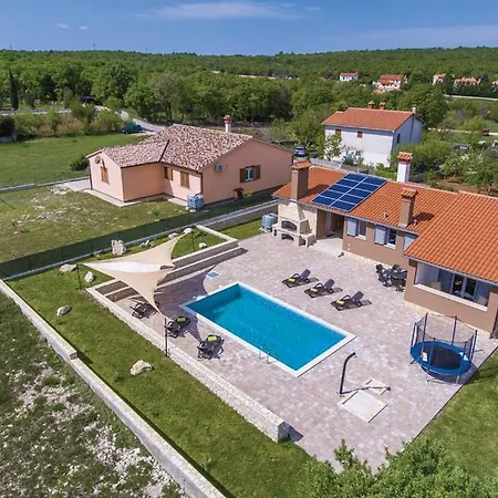 Βίλα Vila Ina *